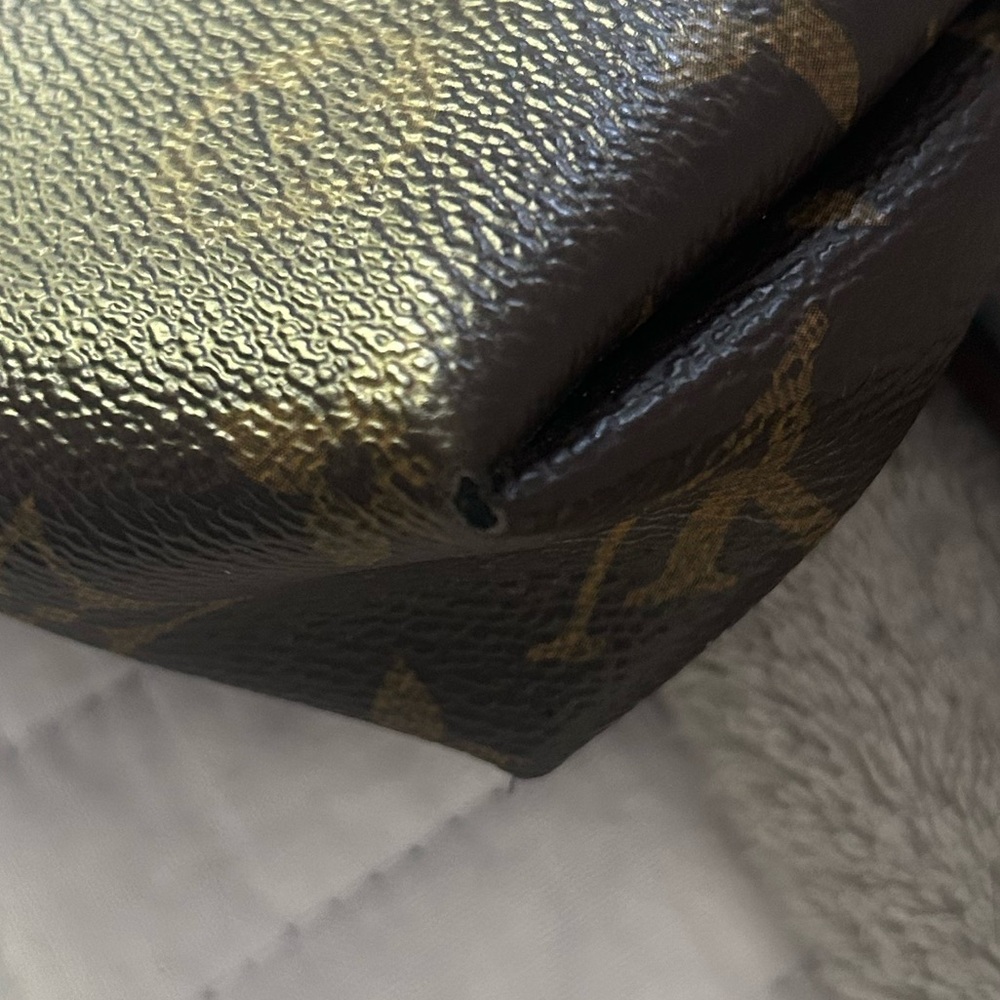Authentic Louis Vuitton Pallas Clutch - Picture 5 of 16